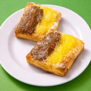 FACTURAS con crema pastelera y DDL x unidad